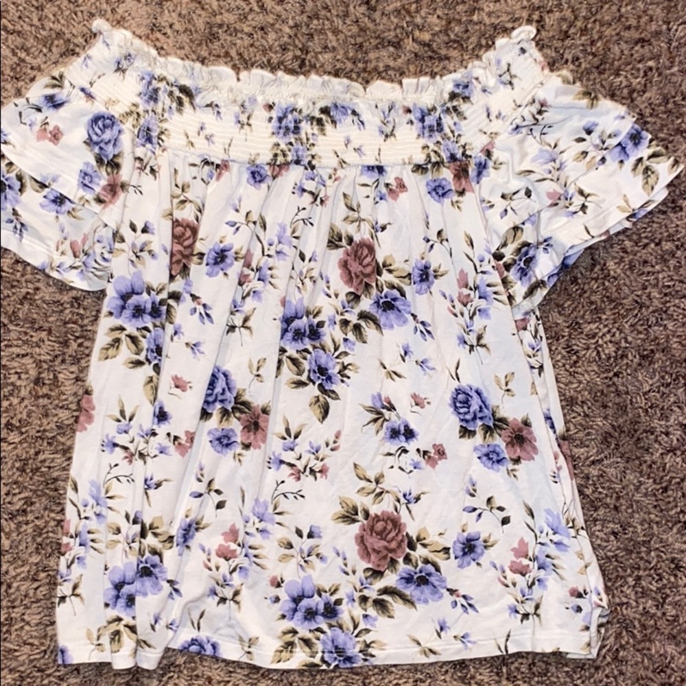 Aerie off the shoulder flowy top!